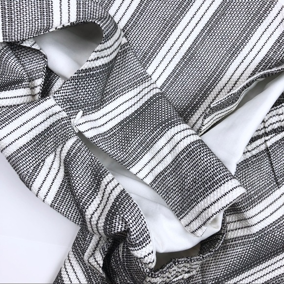 J.O.A. Structured Open Back Romper - Picture 5 of 8